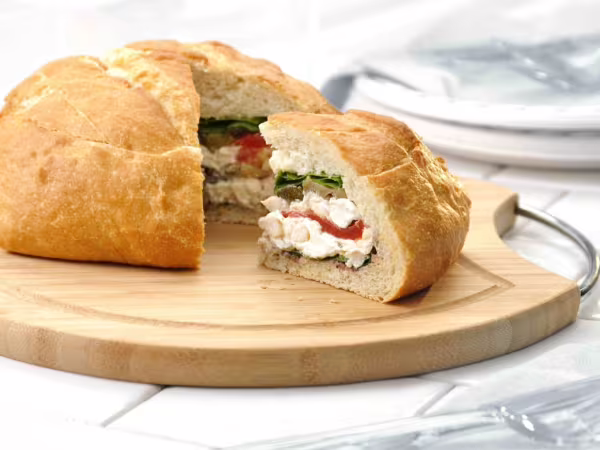 Plněný selský chléb „Pan Bagnat“